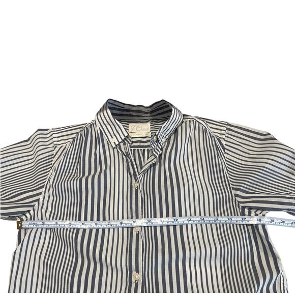 J.Crew Classic Collared Short Sleeve Button Up Size S Preppy Casual Minimalist - Picture 9 of 10